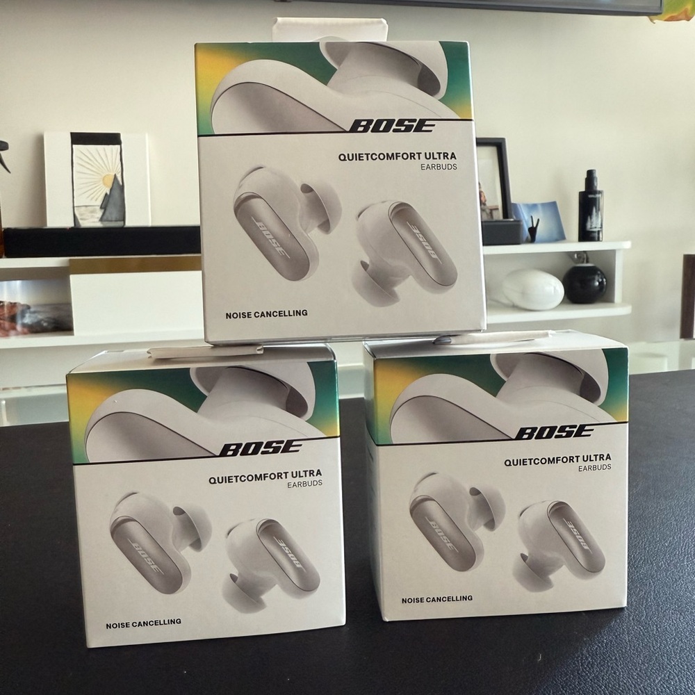 Bose QuietComfort Ultra Earbuds - WHITE - BRAND NEW & UNOPENED